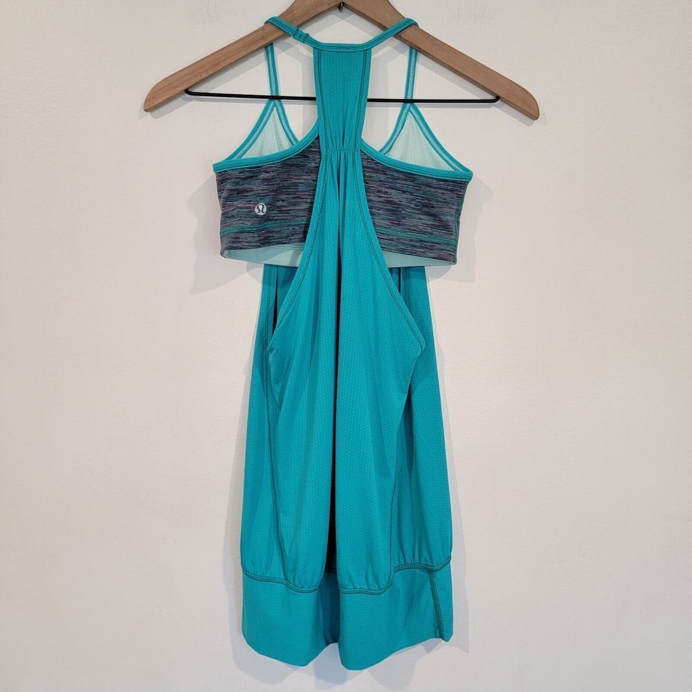 Women’s Lululemon Athletic Tank Top Aqua Blue Built In Bra Gym Yoga Size 4
